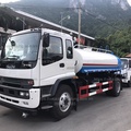 Xe bồn nước, phun nước tưới cây rửa đường Isuzu 9 khối nhập khẩu